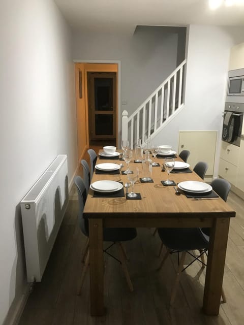 Dining area, Communal kitchen