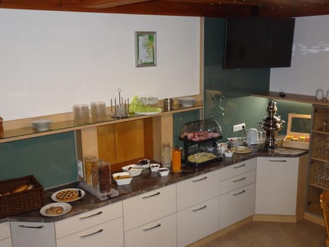 Food and drinks, Buffet breakfast