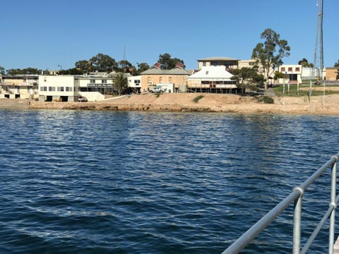 Beachside & Jetty View Apartment 6 - Captain's Apt Apartment in Streaky Bay