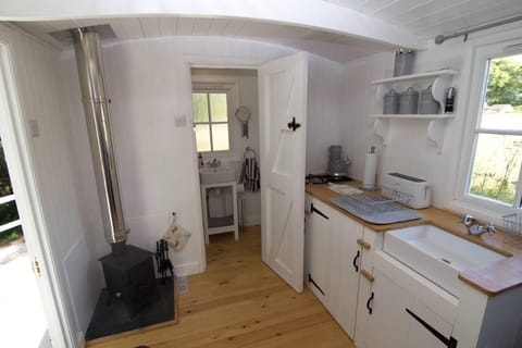 Riverside Bothy at Allt A'Mhuilinn Apartment in Scotland