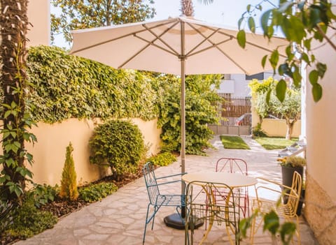 El jardí de l'avet Chambre d’hôte in Lleida