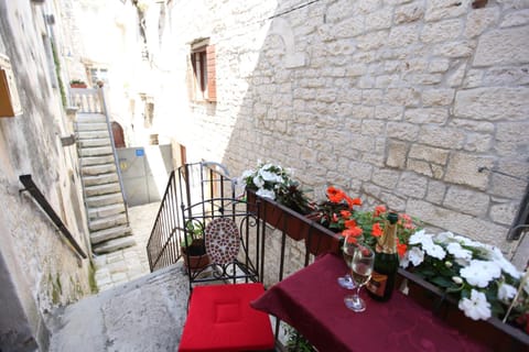 Tragurium & Salona Apartments Apartment in Trogir