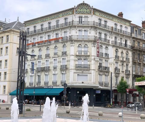 Property building, Facade/entrance