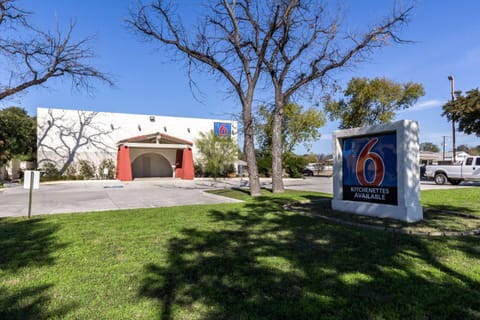 Motel 6-Uvalde, TX Hotel in Uvalde