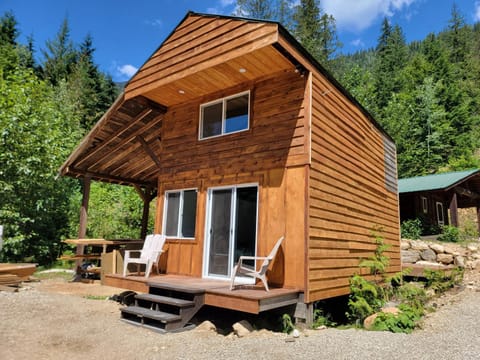 Noah's Ark Campground Campground/ 
RV Resort in Columbia-Shuswap A