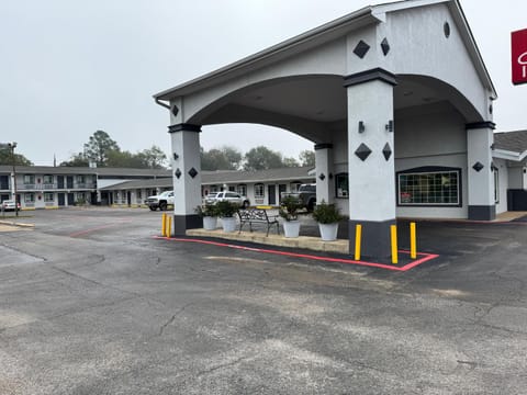 Continental Inn and Suites Motel in Nacogdoches