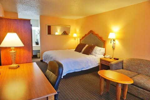 Castle Inn & Suites Motel in Lawton