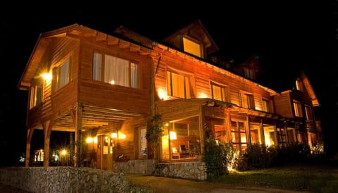Hosteria El Establo Inn in Villa La Angostura