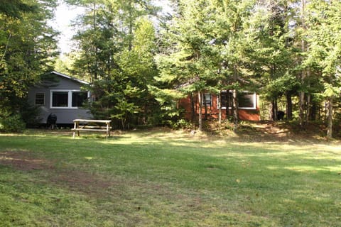 Forest & Lake PEI Cottages Campingplatz /
Wohnmobil-Resort in Prince Edward County
