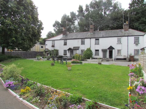 Gardener's Cottage House in Kingsbridge