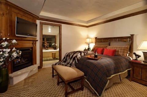 Aspen Mountain Residences 3 Bedroom Condo in Aspen