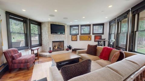 Ski In, Ski Out, 3 Bedroom Luxury Residence On Fanny Hill In Snowmass Village Condominio in Snowmass Village