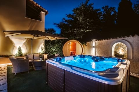 Villa Butterfly - Heated Private Pool & Jacuzzi Chalet in Corfu