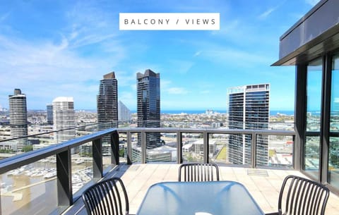 Day, View (from property/room), Balcony/Terrace, Seating area, City view, Sea view