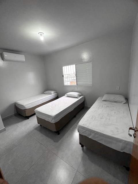 Bed, Photo of the whole room, air conditioner