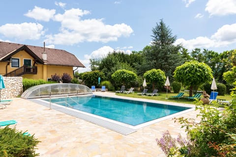 Pool view, Swimming pool