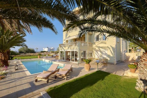 Villa Living E-motion Villa in Crete