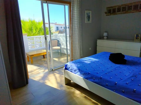 New renovated duplex near the ocean located in Tenerife Sur Condominio in Costa del Silencio
