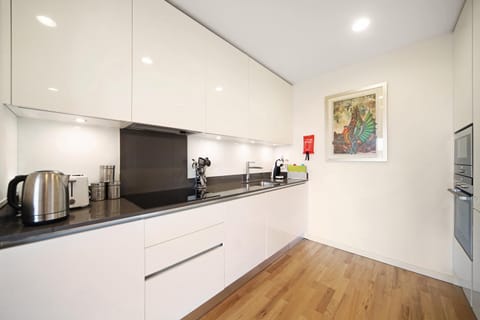 1 Bedroom Stylish Apartment near Regents Park FREE WIFI & AIRCON by City Stay Aparts London Condominio in City of Westminster