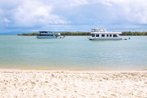 Activities, Beach, Lake view, River view