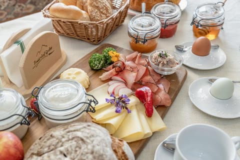 Erlebenswert Bauernhof Gruber Bed and Breakfast in Tyrol