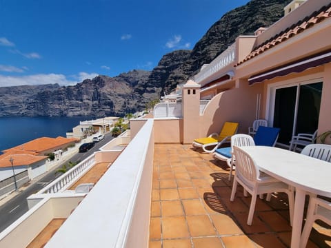 Balcony/Terrace, Mountain view, Sea view