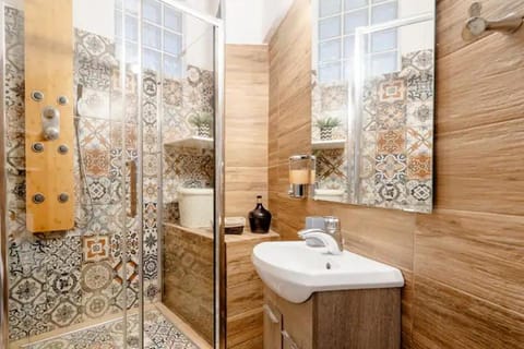 Brand New Modern Lux Apartment close to Historical Center! Apartment in Athens