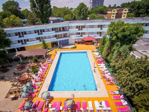 Garden view, Pool view