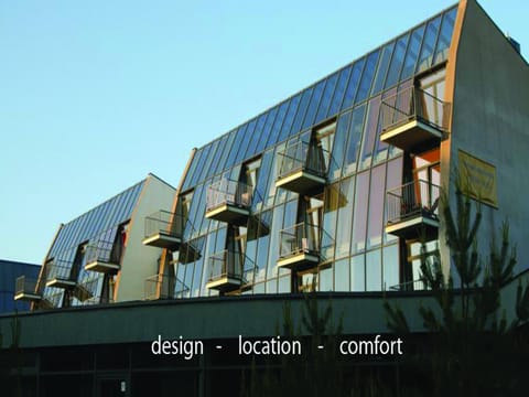 Property building, Facade/entrance