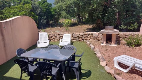 Garden, Dining area, Garden view