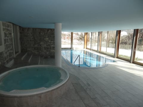 Hot Tub, Pool view