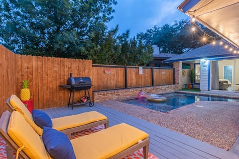 Fun 'n Sun Heated Pool & Gameroom By Fiesta Texas House in San Antonio