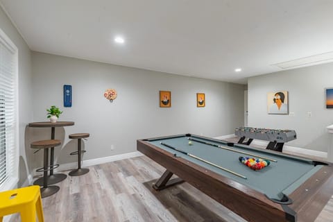 Fun 'n Sun Heated POOL & GameRoom by Fiesta Texas House in San Antonio