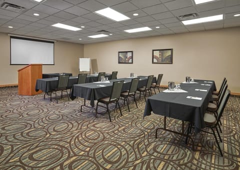 Banquet/Function facilities, Meeting/conference room