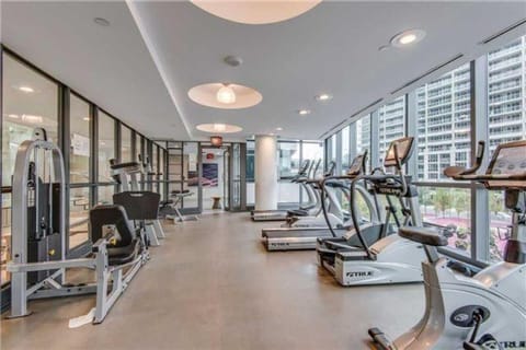Lakefront living Downtown Toronto - Free Parking and Gym Eigentumswohnung in Toronto