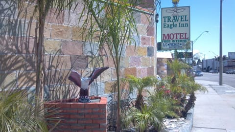 Travel Eagle Inn Motel Motel in Long Beach