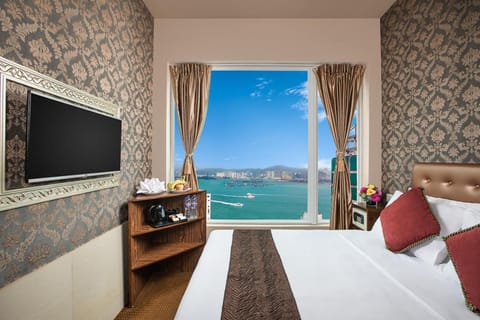 Ramada Hong Kong Harbour View Hotel in Hong Kong