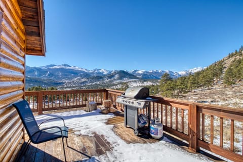 High Pines Cabin House in Estes Park