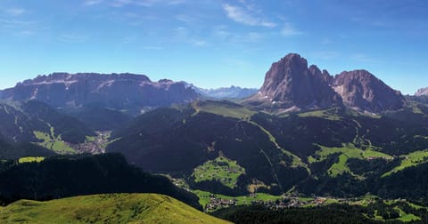 Nearby landmark, Natural landscape