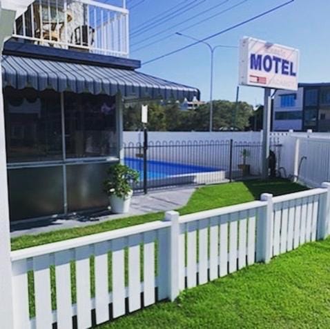 Classic Motel Motel in Mermaid Beach