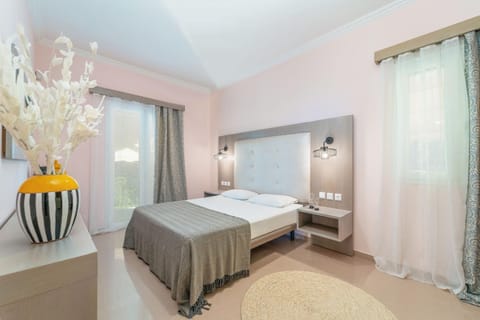 Niver Luxury Suites Condo in Lefkada