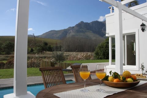BBQ facilities, Garden, Balcony/Terrace, Swimming pool