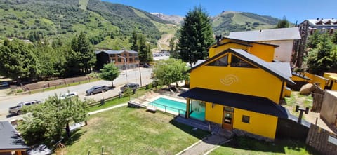 Property building, Bird's eye view, Mountain view, Swimming pool