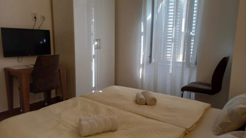 Barba Ante Bed and Breakfast in Vis