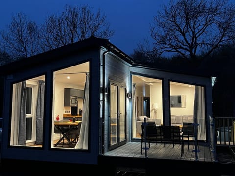 Property building, Night