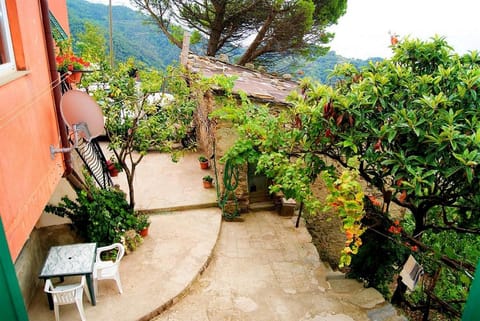 Chez Il Pino Vernazza vista mare Apartment in Cinque Terre