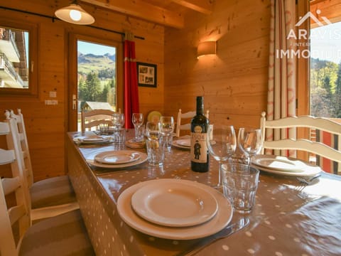 Chalet cosy de 4 chambres pour 8 personnes, proche bus et pistes, équipement complet et moderne ! - FR-1-391-47 Chalet in Le Grand-Bornand