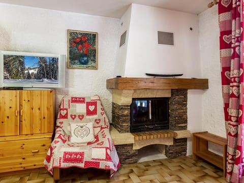 Appartement cosy, proche pistes et centre, 3 pièces, 6 pers, cheminée, balcon, parking - FR-1-437-53 Apartment in La Clusaz