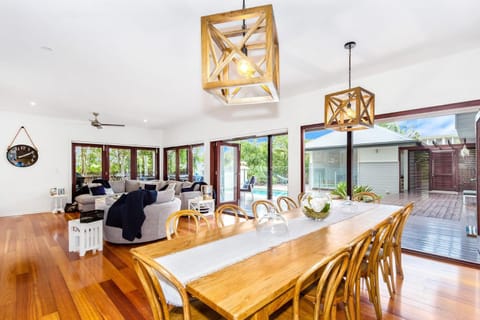 Cottonwood Beach House by Kingscliff Accommodation Casa in Tweed Heads