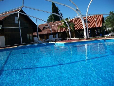 Property building, Day, Swimming pool